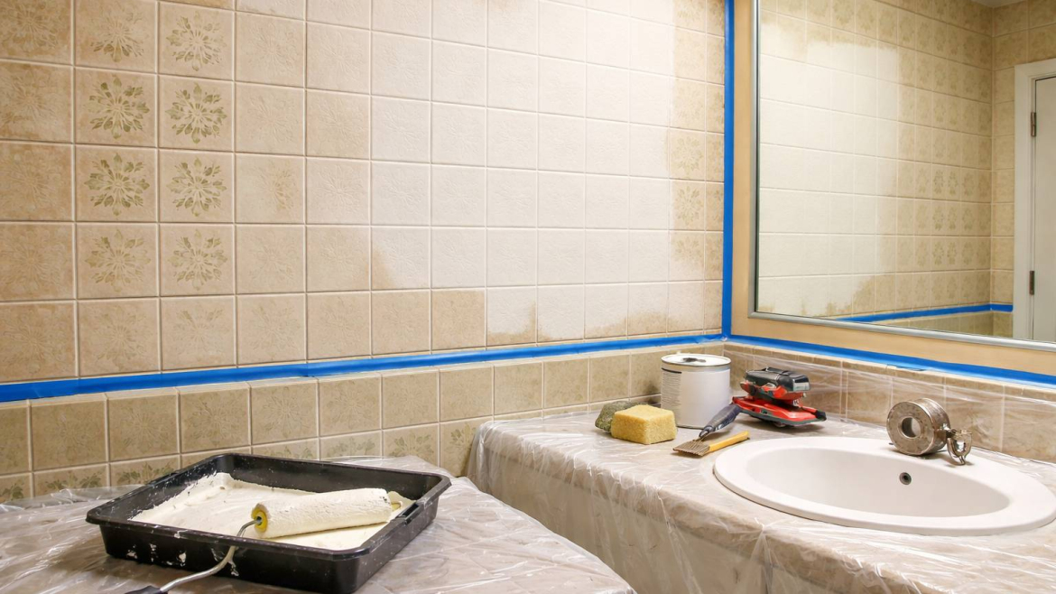 Cómo pintar azulejos del baño: imprimación, pintura y sellado para que dure