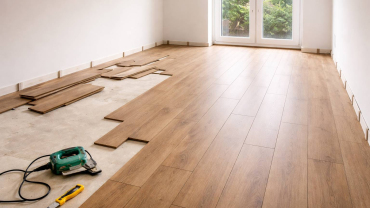 Guía para instalar un suelo vinílico click en casa: cortes, remates y errores comunes